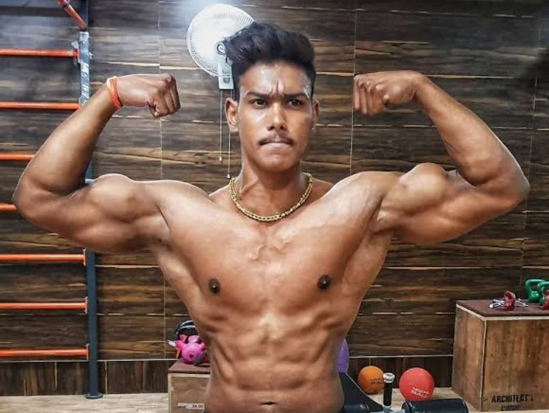 Singh Binod in Kolkata