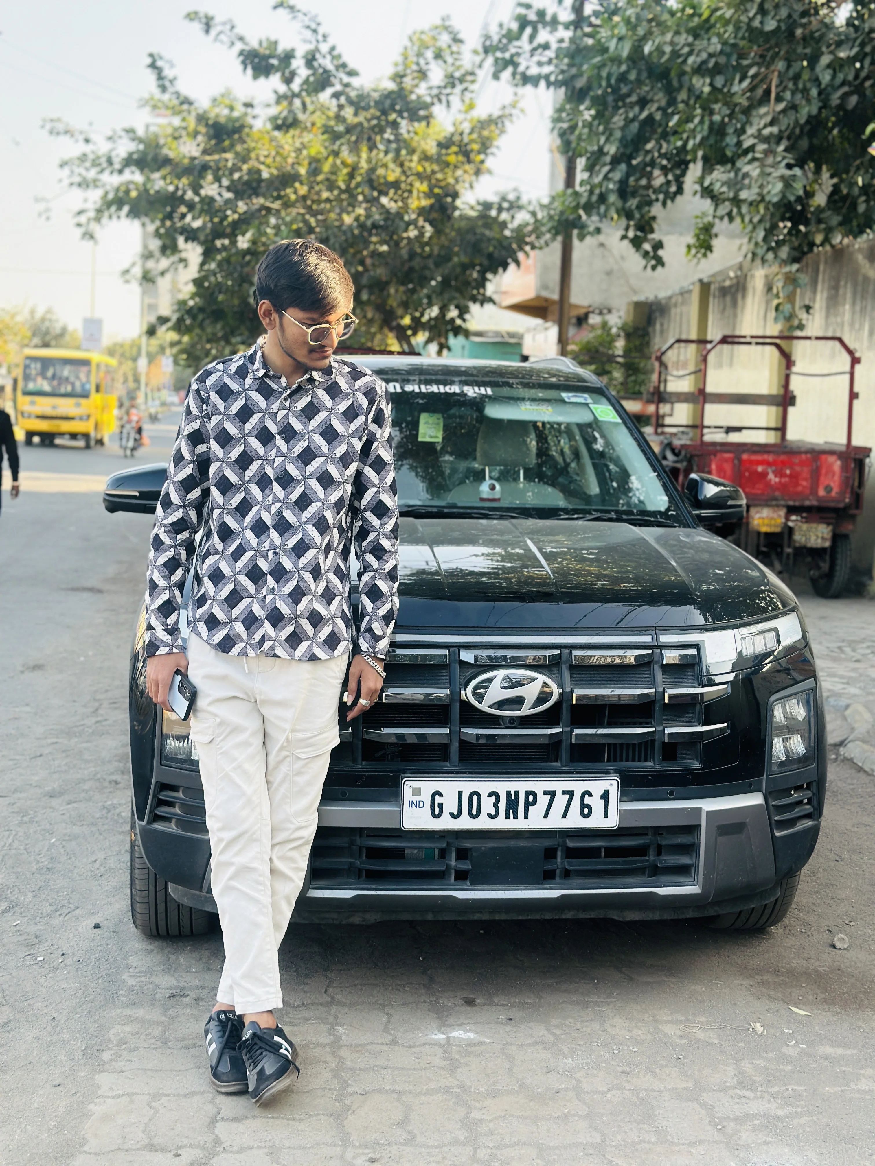 Dhruv makwana