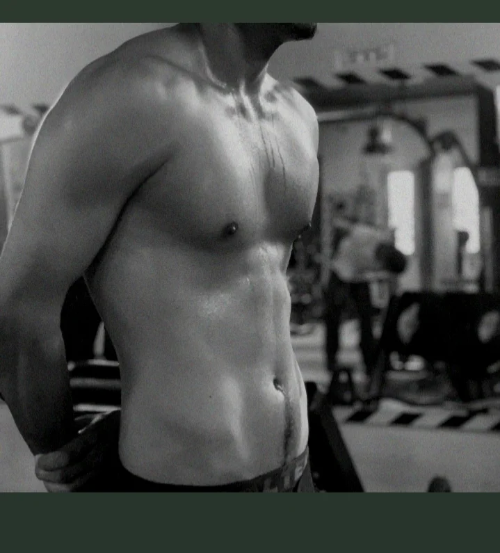 Karan pandey - gigolo in Noida - Yooo.App